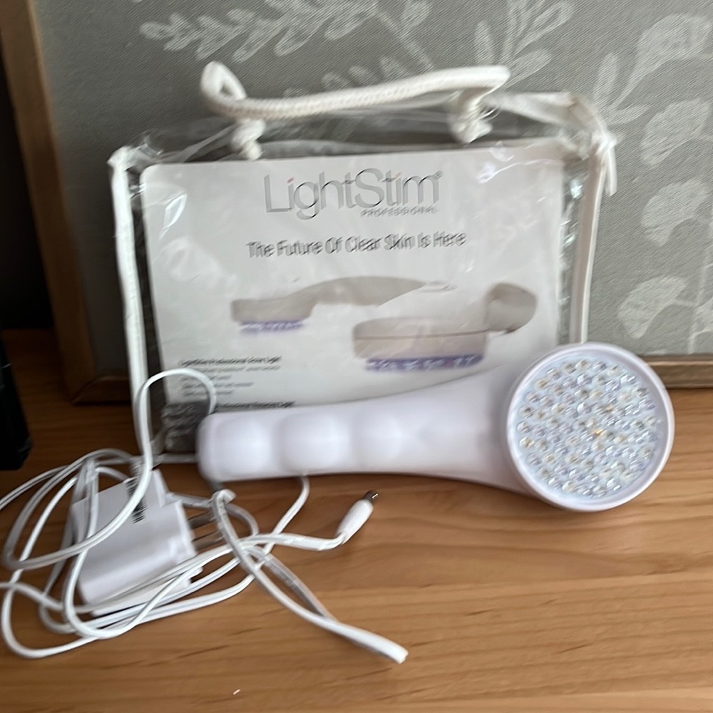 Light Stim professional acne light.